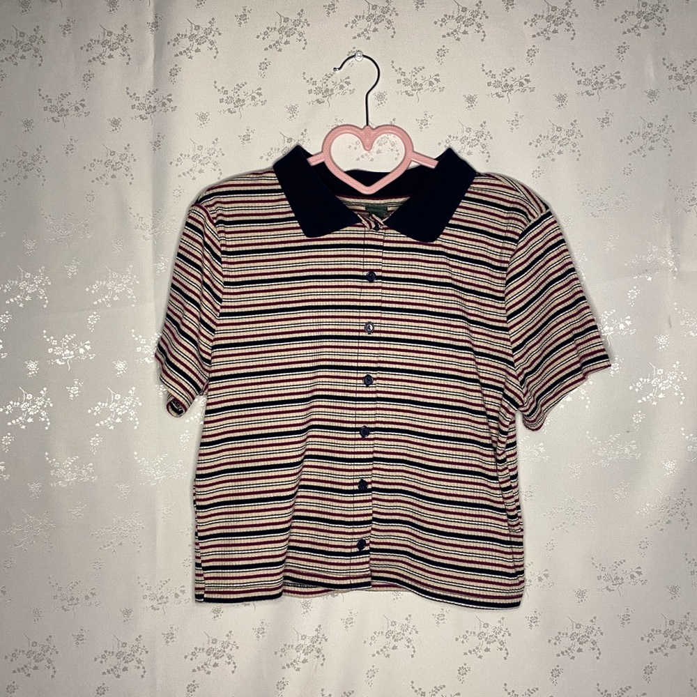 striped button up top